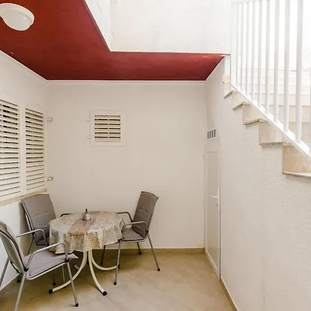 Apartment Nenada *